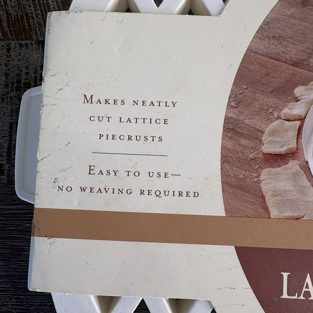 William Sonoma Lattice Pie Crust Cutter Baking Thanksgiving Holidays Apple NEW